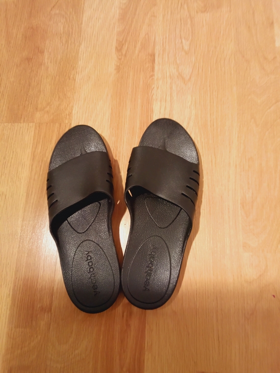 Yeahbaby Shoes - Yeah baby/ Unisex Sandals/ Cloud 9 Spa Slipper/  Size M
